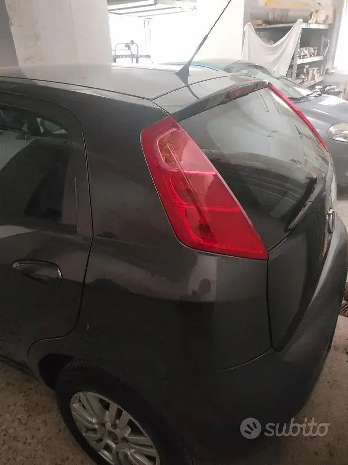 Usata Fiat Grande Punto 2018 Grigio Utilitaria
