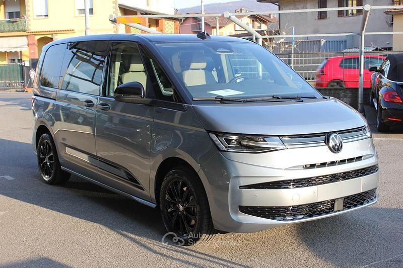 Nuova VW Multivan Edition 245 CV (180 kW) 2025 Argento Furgone