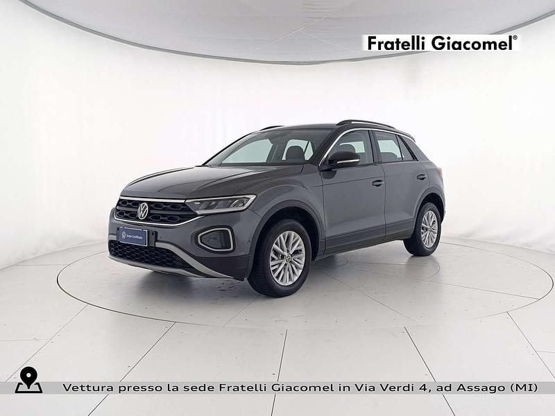 Usata VW T-Roc Life 150 CV (110 kW) 2024 Indium grey metallizzato nero SUV