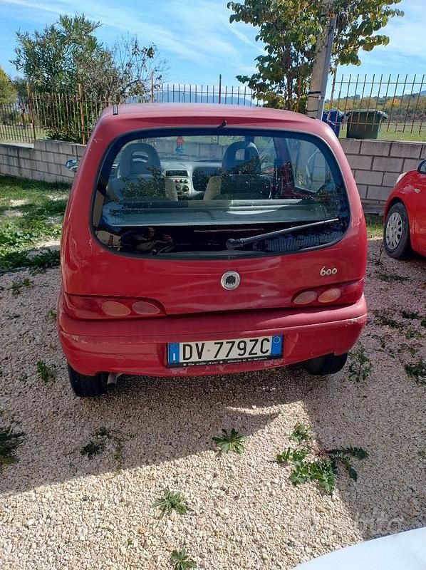 Usata Fiat 600 54 CV (39 kW) 2009 Utilitaria