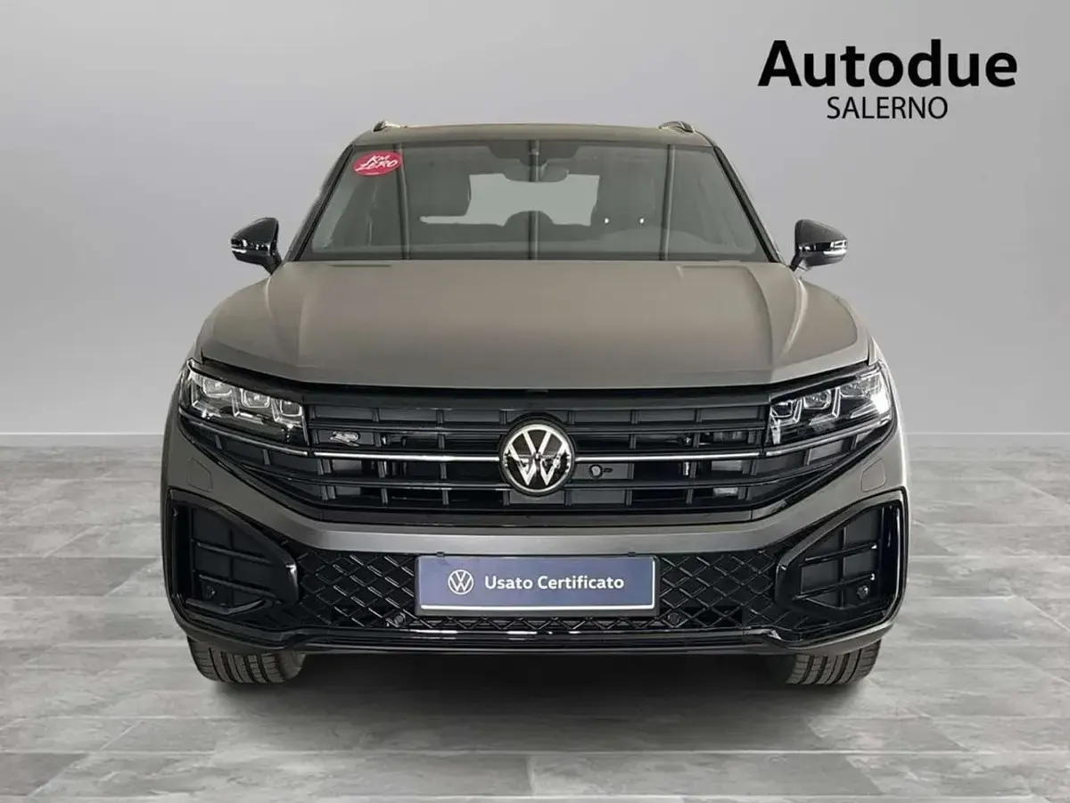 Nuova VW Touareg R-line 231 CV (169 kW) 2026 Silicon grey opaco SUV