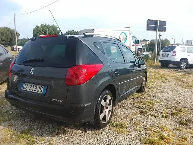 Usata Peugeot 207 73 CV (53 kW) 2009 Grigio Station wagon