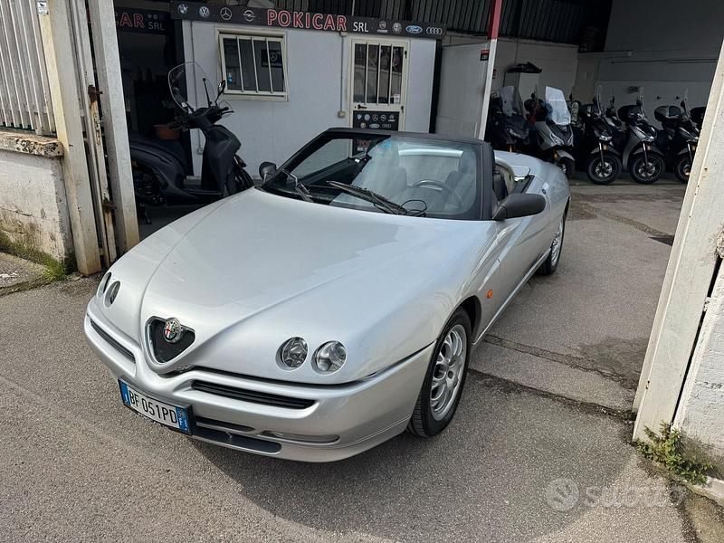 Grigio Usata 1999 Alfa Romeo Spider Cabrio | 5500 € (Ottimo prezzo) - Immagine 1/4