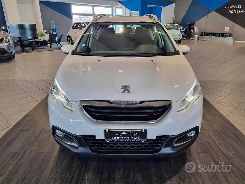 Usata Peugeot 2008 Active 75 CV (55 kW) 2015 Bianco SUV