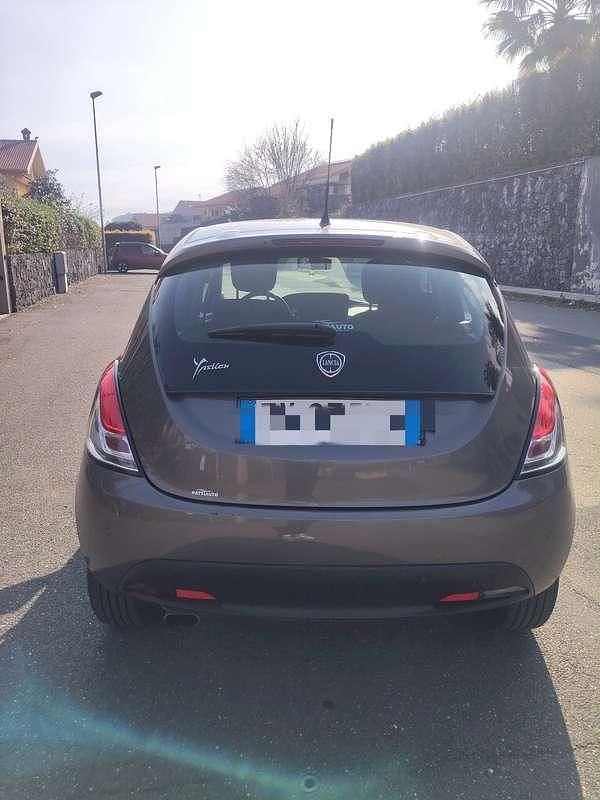 Usata Lancia Ypsilon Silver 69 CV (50 kW) 2014 Utilitaria