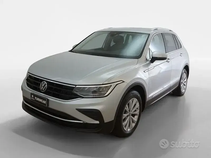 Usata VW Tiguan Life 122 CV (89 kW) 2023 Grigio SUV