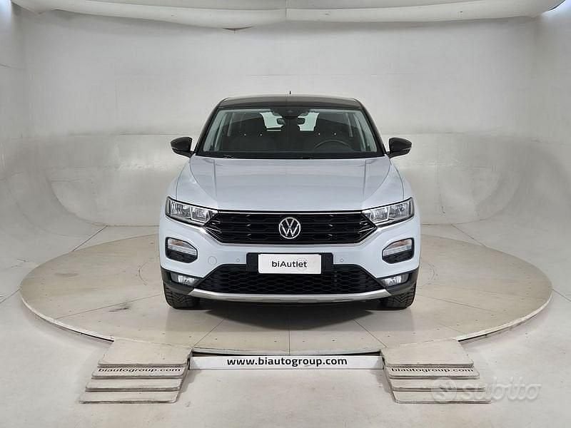Usata VW T-Roc Style 110 CV (80 kW) 2021 Grigio argento palladio SUV