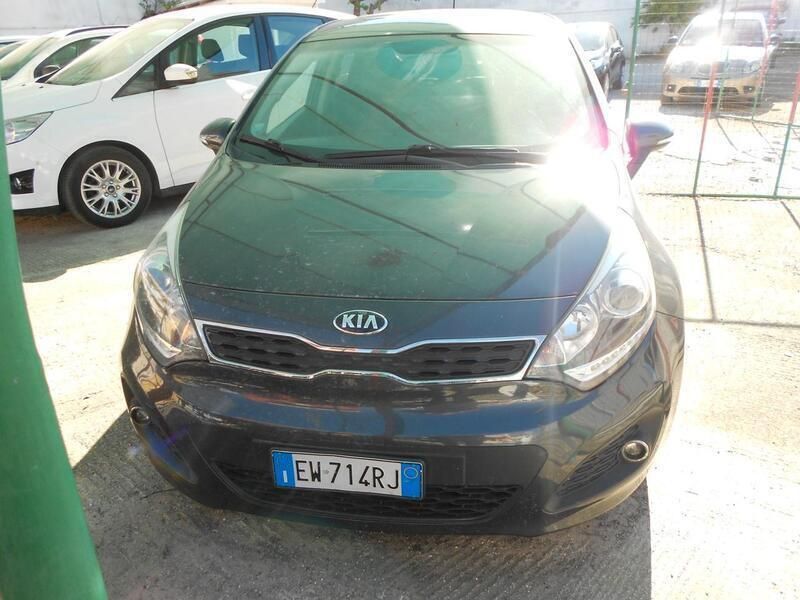 Usata Kia Rio 90 CV (66 kW) 2015 Nero Berlina