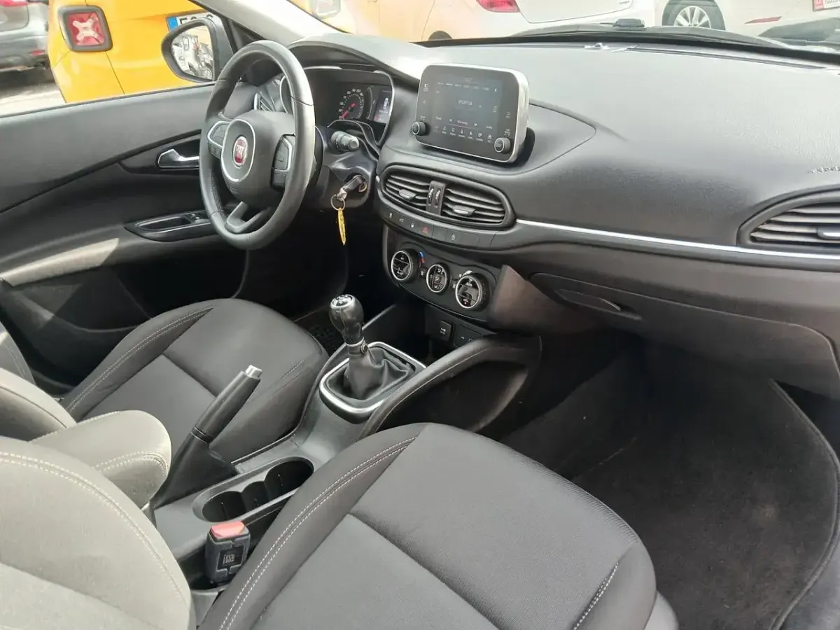 Usata Fiat Tipo Lounge 95 CV (69 kW) 2019 Grigio Berlina