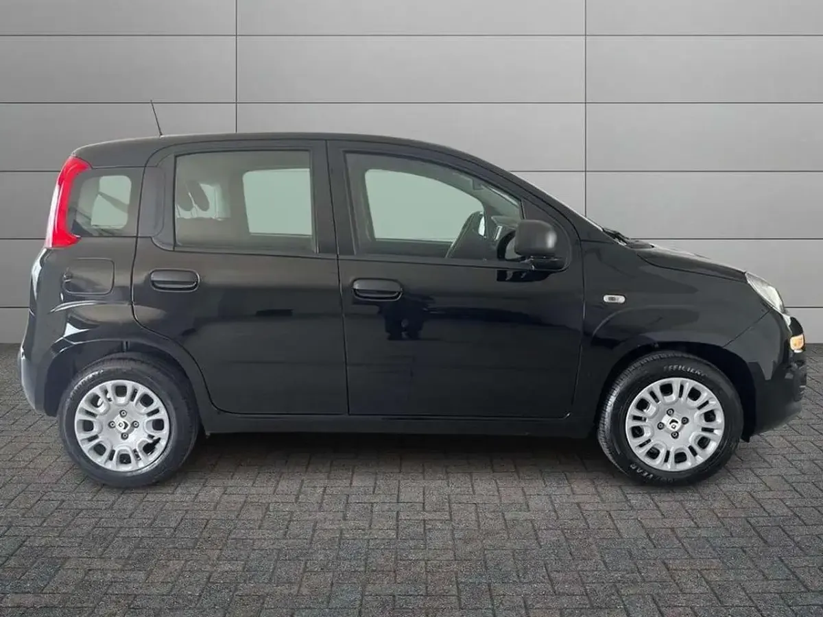 Usata Fiat Panda Cross Cross 69 CV (50 kW) 2025 Nero Utilitaria