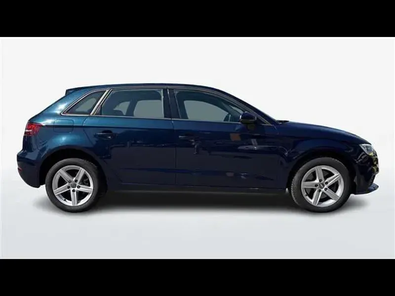 Usata Audi A3 Business 150 CV (110 kW) 2020 Blu scuro Berlina