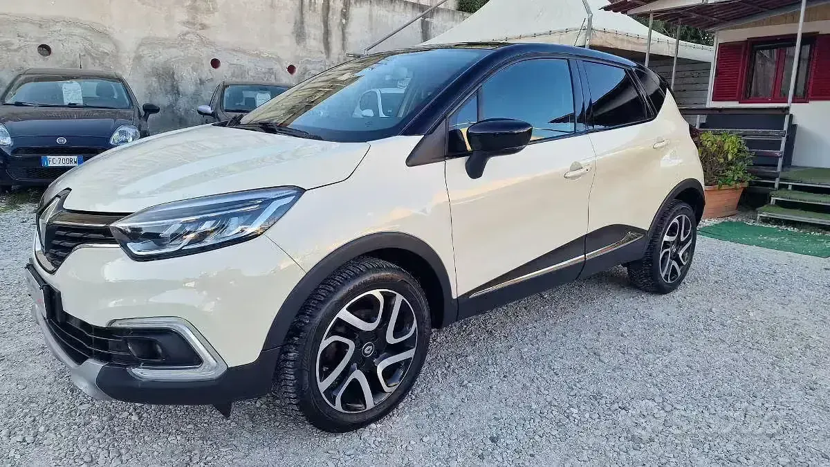 Usata Renault Captur 90 CV (66 kW) 2017 SUV
