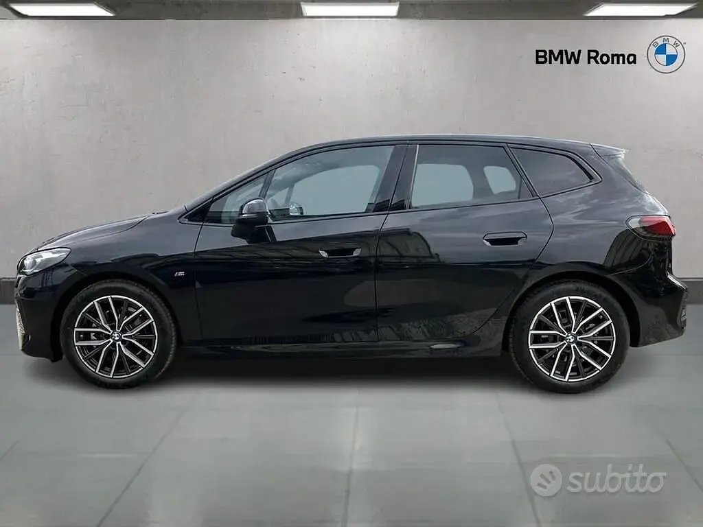 Gebraucht BMW 218 Active Tourer M Sport 150 PS (110 kW) 2025 Schwarz Van / Kleinbus