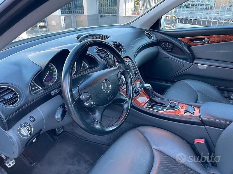 Begagnad Mercedes SL350 245 HK (180 kW) 2003 Cab
