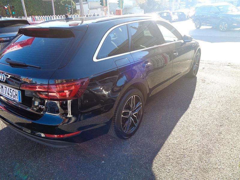 Usata Audi A4 Business 122 CV (89 kW) 2017 Nero Berlina