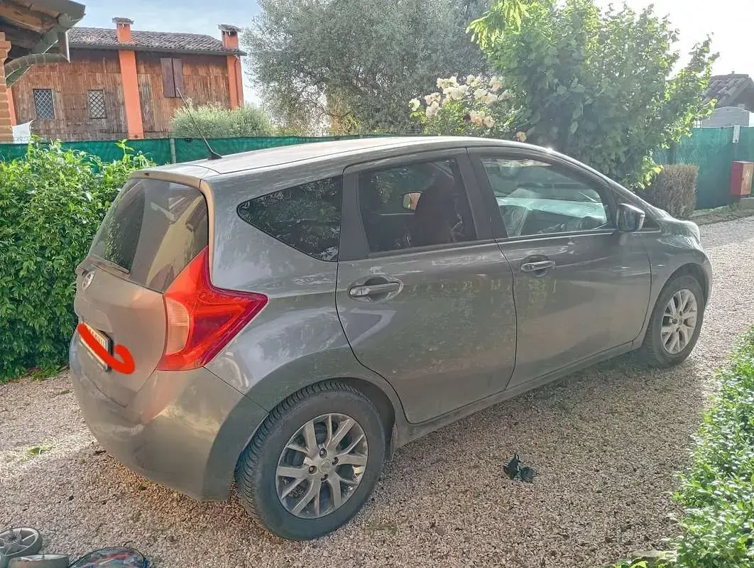 Używany Nissan Note Acenta 80 KM (58 kW) 2015 Szary Hatchback