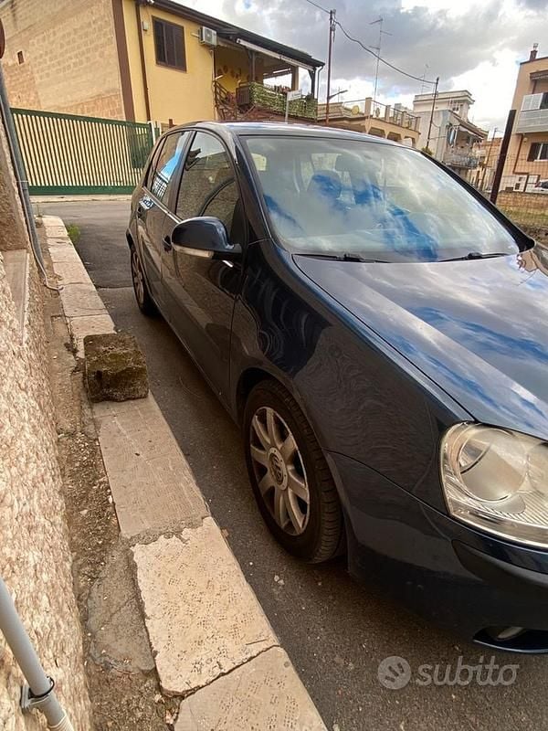 Usata VW Golf V 115 CV (84 kW) 2007 Blu Berlina