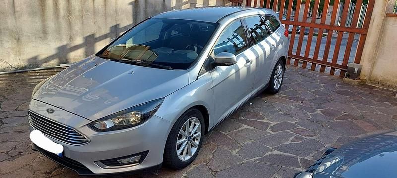 Usata Ford Focus Titanium S 120 CV (88 kW) 2015 Argento Station wagon