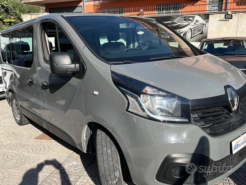Usata Renault Trafic Zen 145 CV (106 kW) 2017 Grigio Monovolume