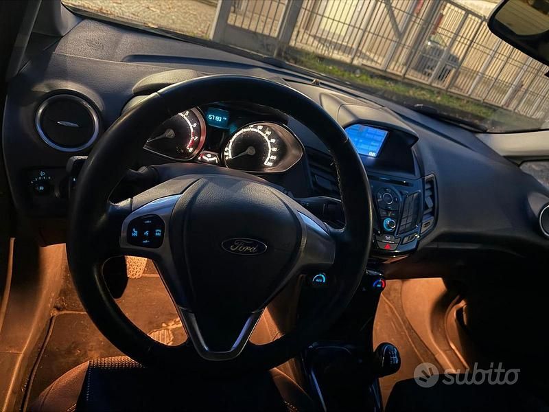 Usata Ford Fiesta 2017 Nero Berlina