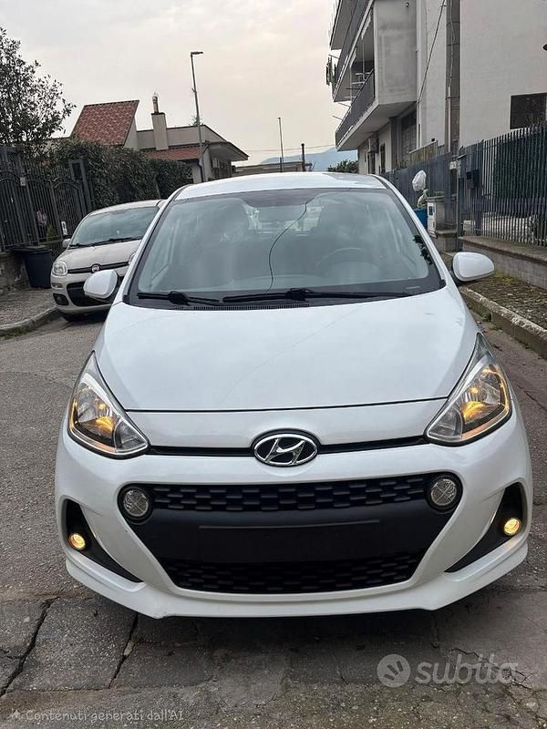 Usata Hyundai i10 Style 46 CV (33 kW) 2017 Bianco Utilitaria