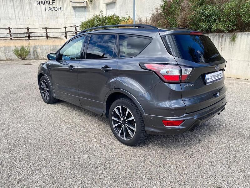 Usata Ford Kuga ST 150 CV (110 kW) 2017 Grigio SUV
