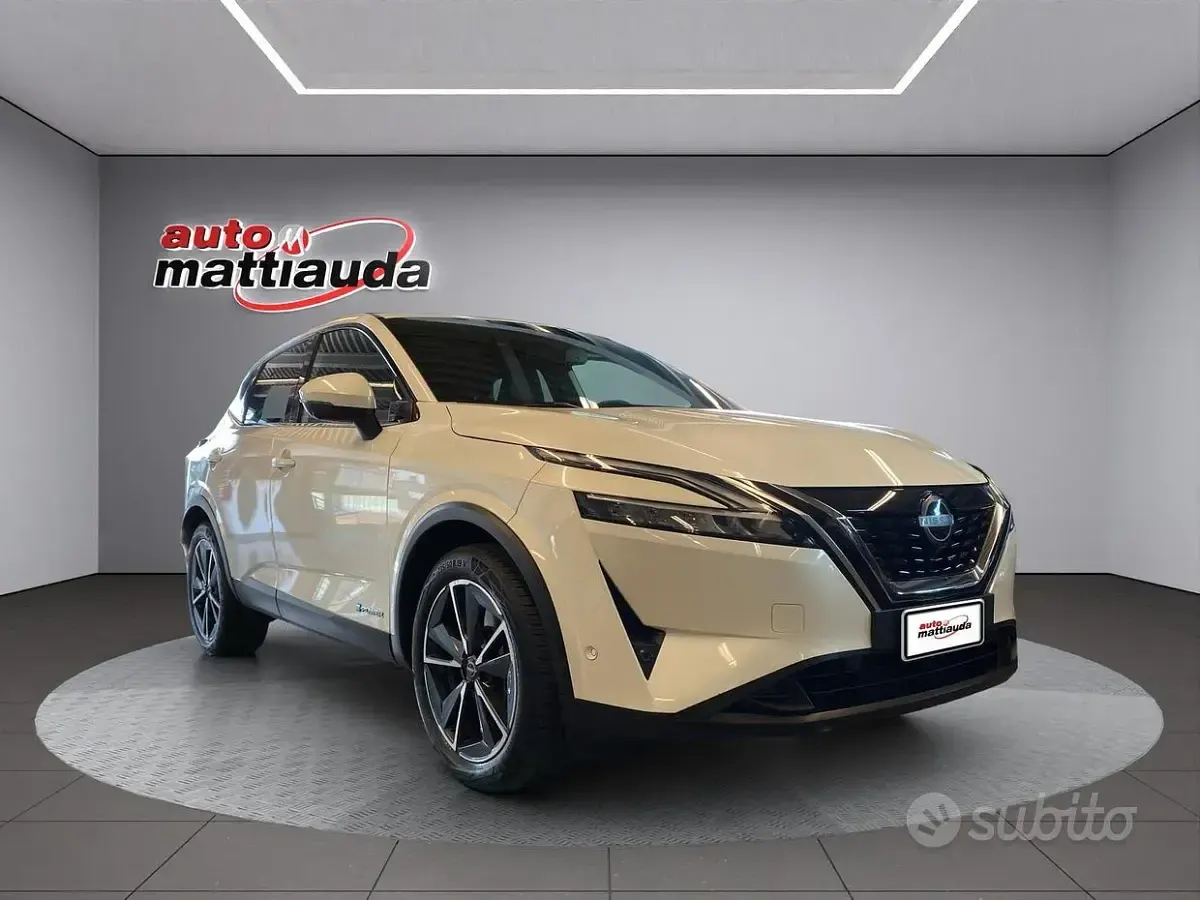 Usata Nissan Qashqai Tekna 190 CV (139 kW) 2023 Bianco perlato SUV