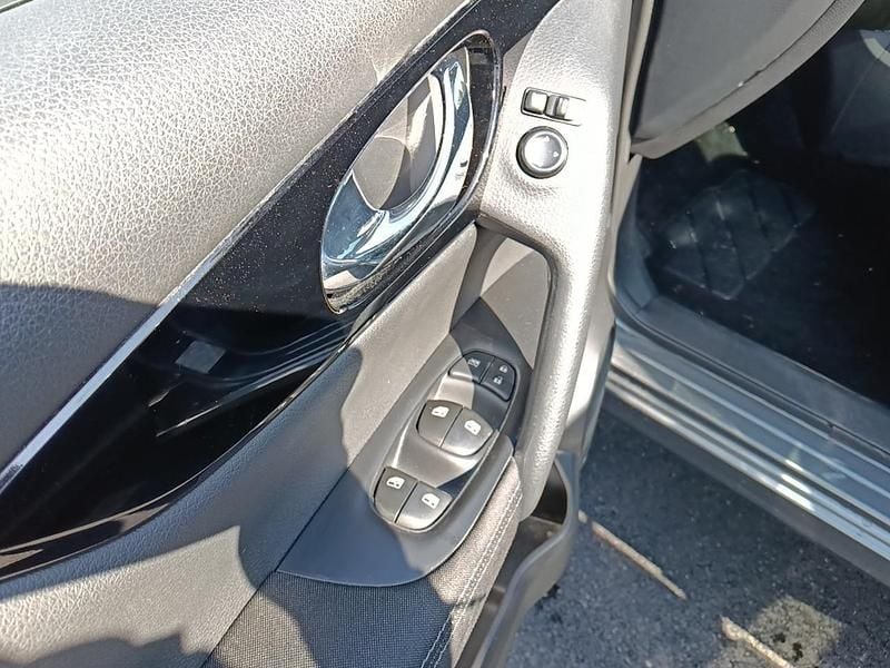 Usata Nissan Qashqai N-Connecta 140 CV (102 kW) 2021 Grigio SUV