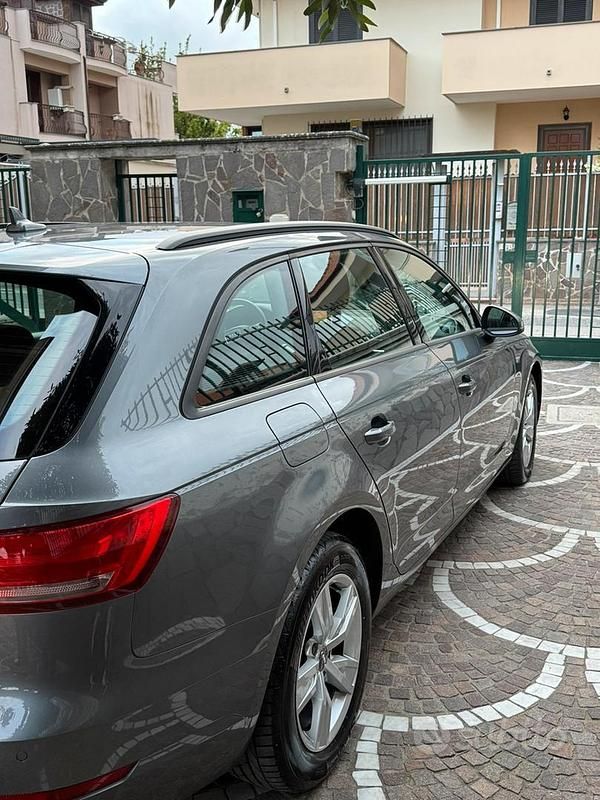 Usata Audi A4 Business 150 CV (110 kW) 2018 Grigio Station wagon