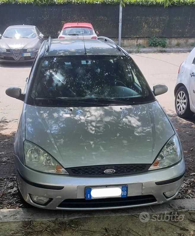 Grigio Usata 2003 Ford Focus Station wagon | 1500 € - Immagine 1/4