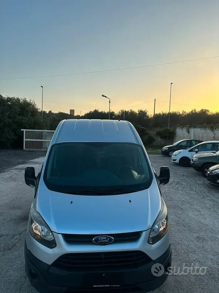 Usata Ford Transit Custom 101 CV (74 kW) 2013 Grigio Berlina