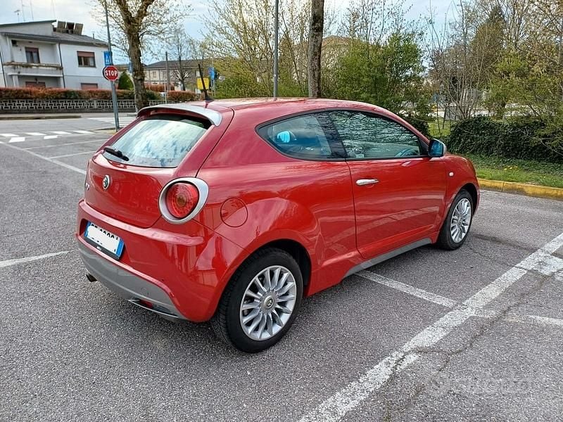 Usata Alfa Romeo MiTo 78 CV (57 kW) 2016 Rosso Utilitaria