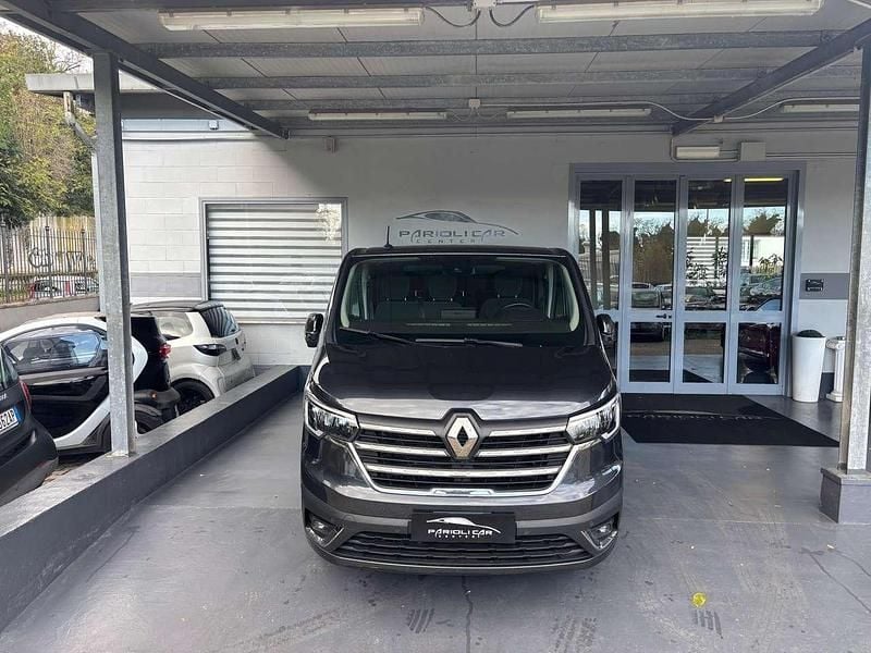 Usata Renault Trafic 150 CV (110 kW) 2023 Grigio Monovolume