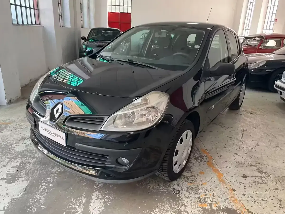 Usata Renault Clio II Dynamique 98 CV (72 kW) 2006 Nero Berlina