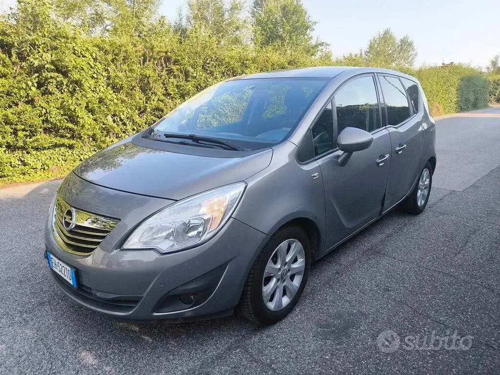 Usata Opel Meriva 101 CV (74 kW) 2011 Grigio Monovolume