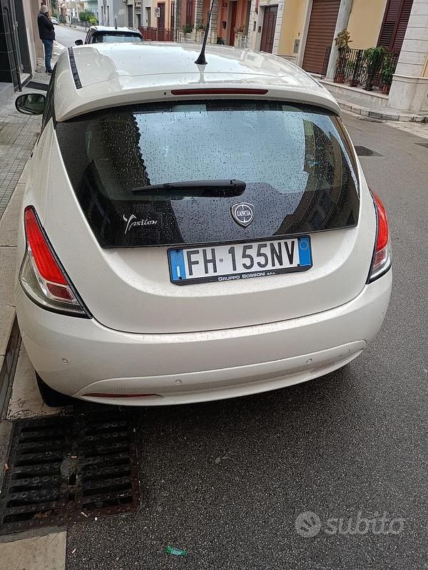 Usata Lancia Ypsilon 69 CV (50 kW) 2017 Utilitaria