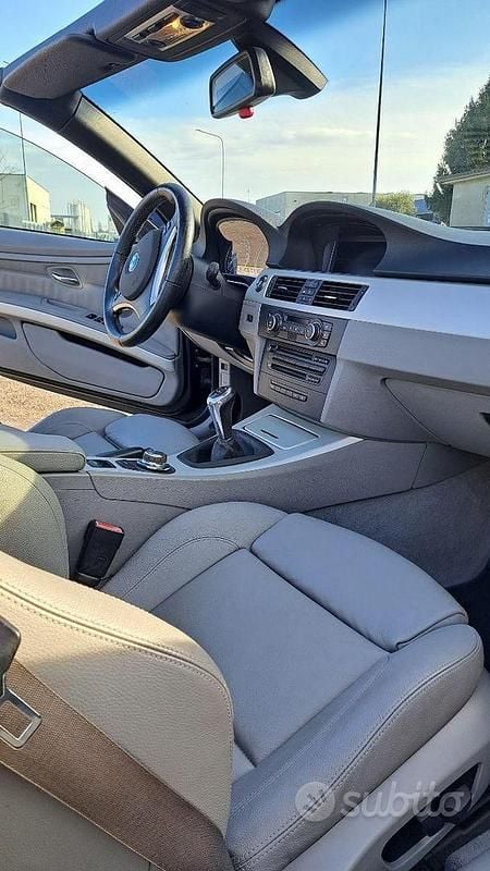 Usata BMW 320 Cabriolet Efficient Dynamics 177 CV (130 kW) 2008 Nero Cabrio