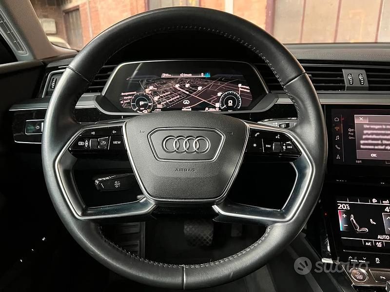 Usata Audi e-tron 230 kW (313 CV) 2019 Nero SUV