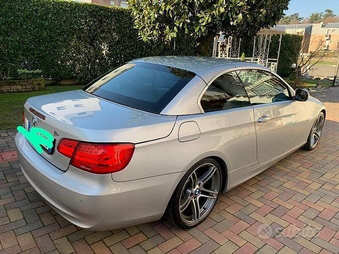 Usata BMW 320 Cabriolet 184 CV (135 kW) 2011 Grigio Cabrio