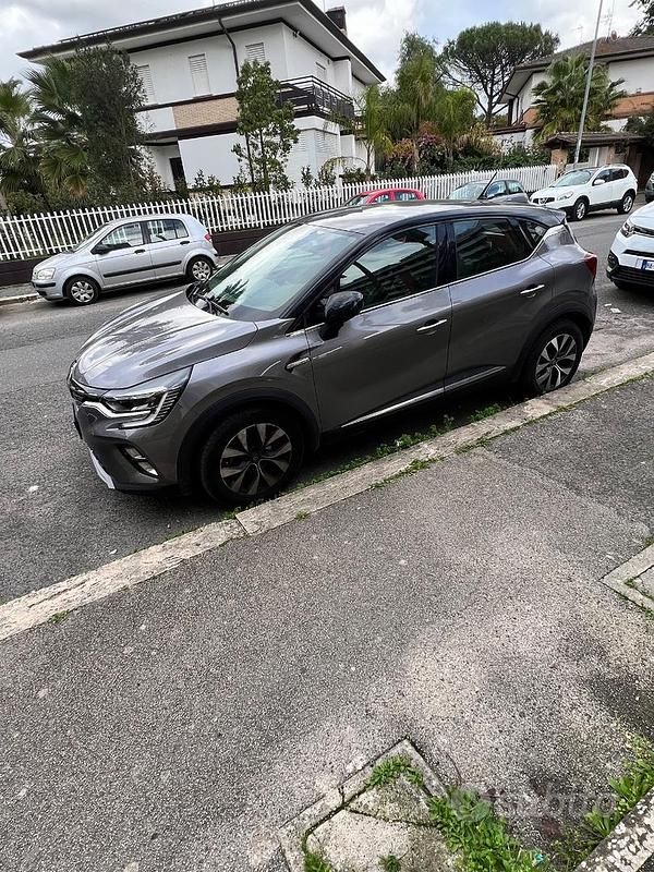 Usata Renault Captur 115 CV (84 kW) 2021 SUV