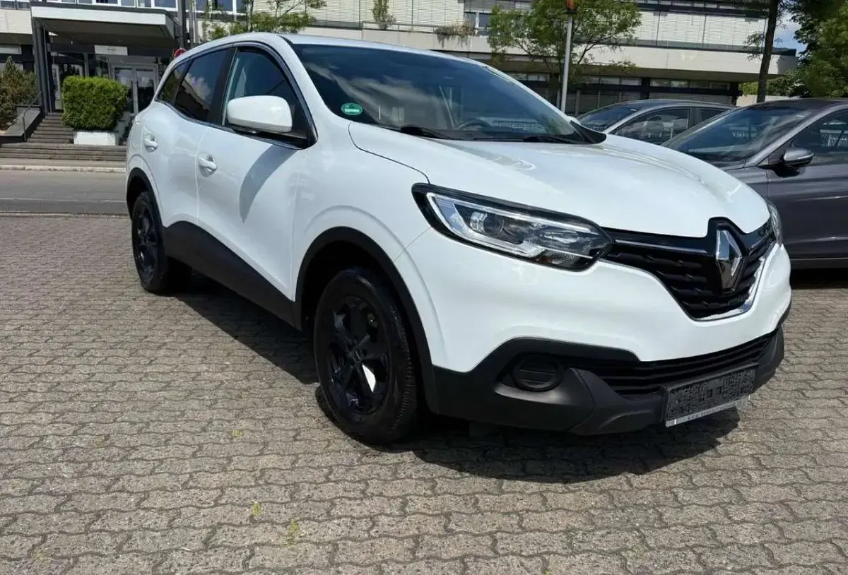 Second-hand Renault Kadjar Life 140 CP (102 kW) 2018 Alb SUV