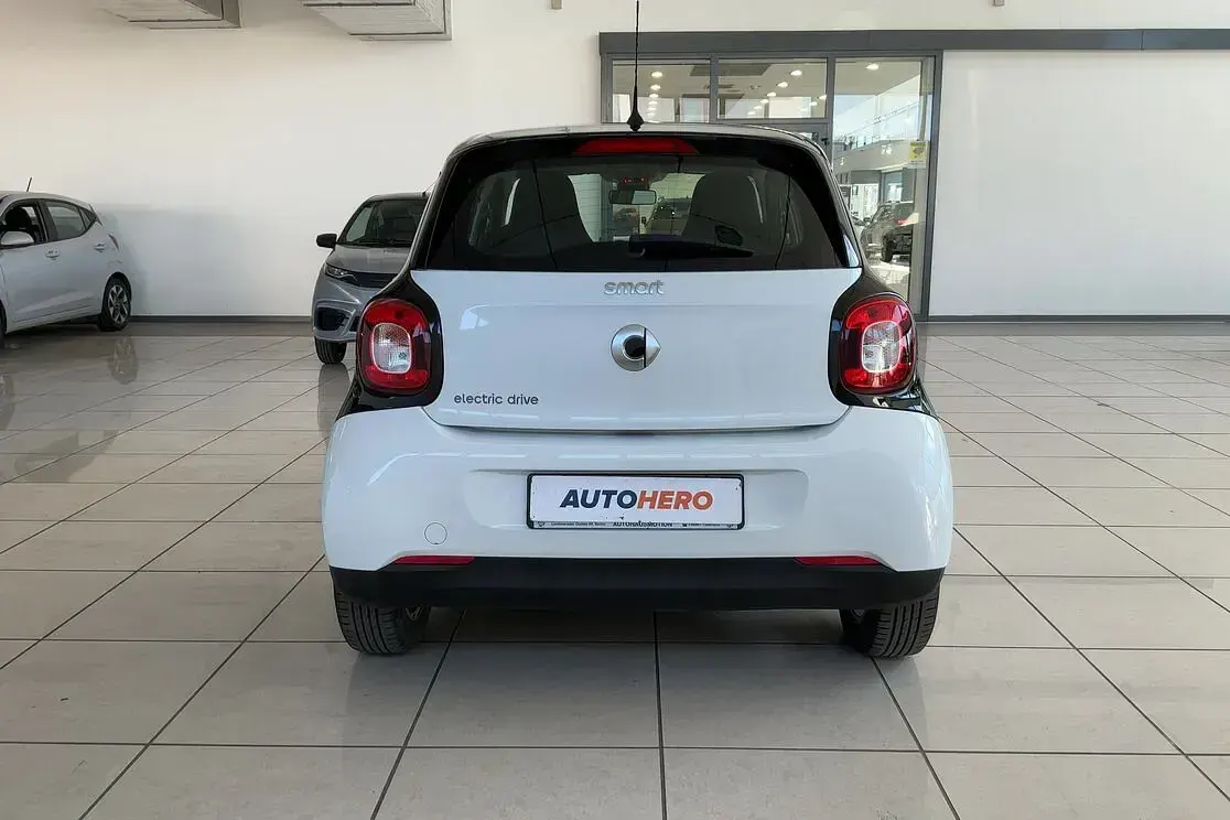 Usata Smart ForFour Electric Drive 60 kW (82 CV) 2018 Bianco Utilitaria
