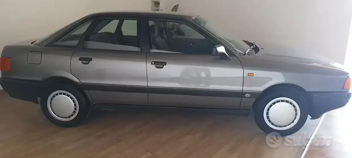 Usata Audi 80 73 CV (53 kW) 1989 Grigio Berlina