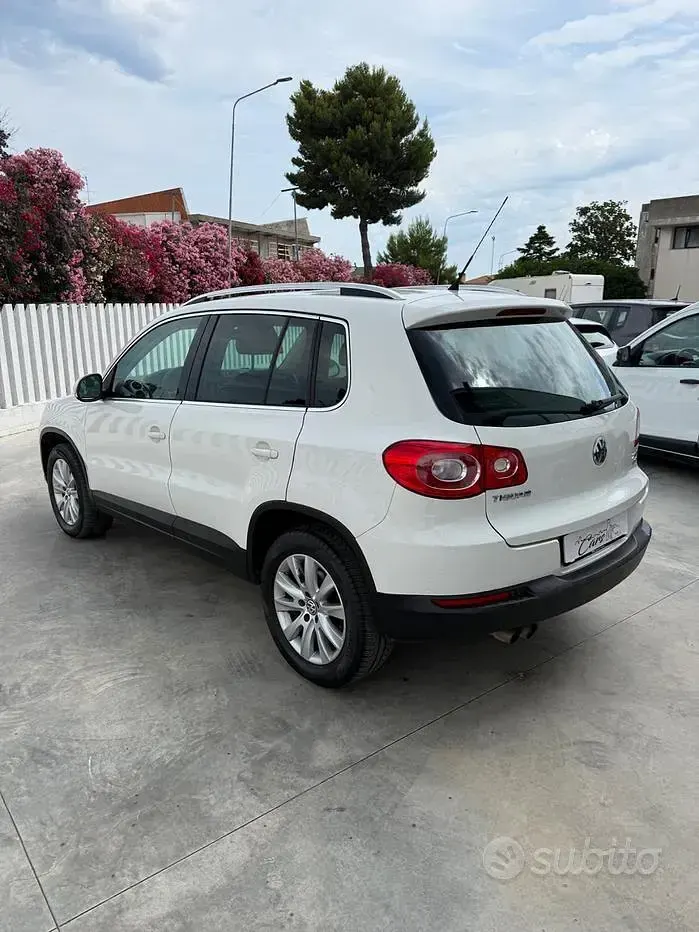 Usata VW Tiguan Sportline 140 CV (102 kW) 2011 Bianco SUV