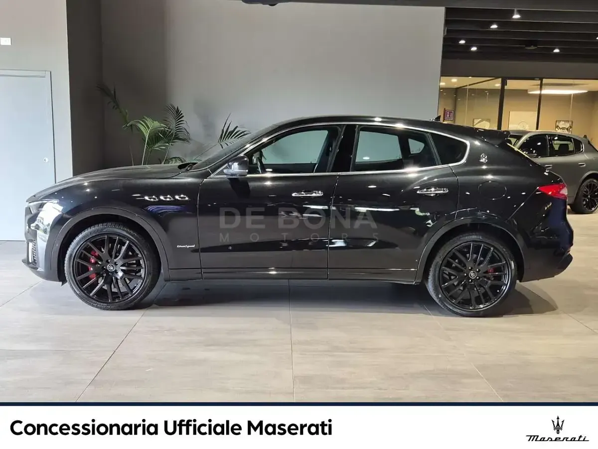 Usata Maserati Levante 275 CV (202 kW) 2019 Nero SUV