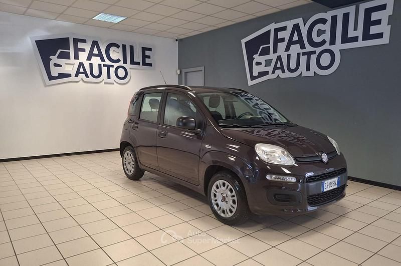 Marrone Usata 2013 Fiat Panda Lounge Tre volumi | 7900 € (Buon prezzo) - Immagine 1/4