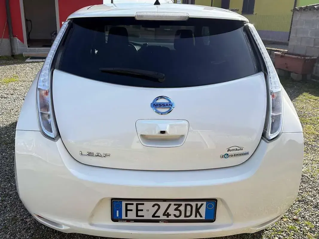 Usata Nissan Leaf Acenta 80 kW (109 CV) 2016 Bianco Utilitaria
