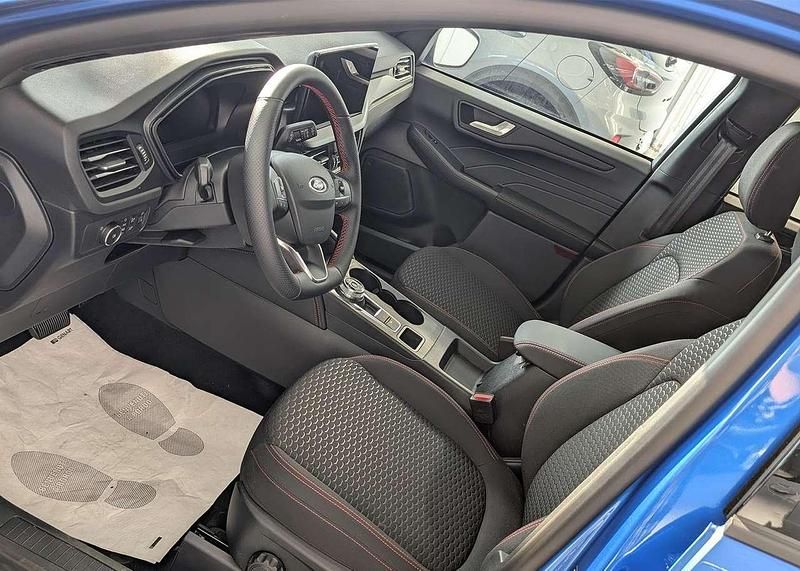 Nuova Ford Kuga ST-Line 179 CV (131 kW) 2025 Desert island blue SUV