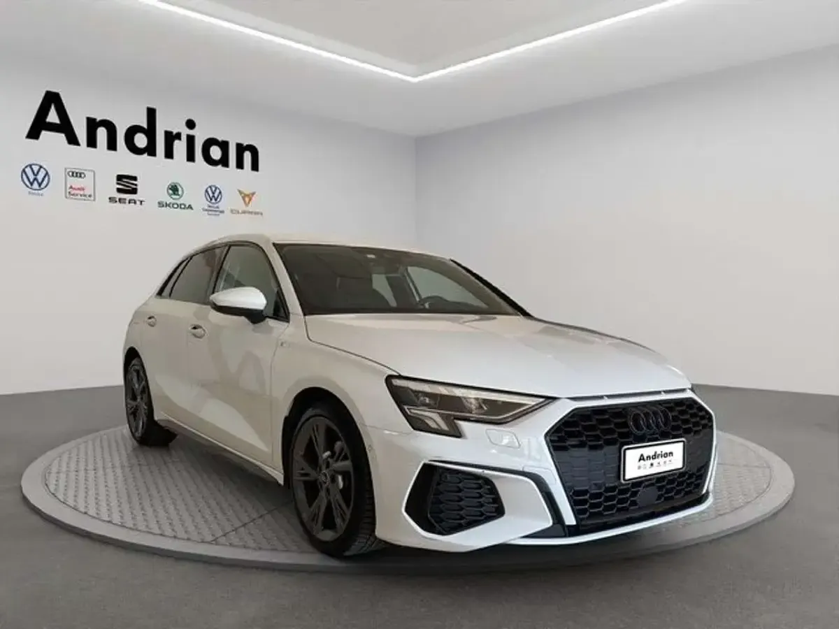 Usata Audi A3 S-Line 150 CV (110 kW) 2024 Bianco Berlina