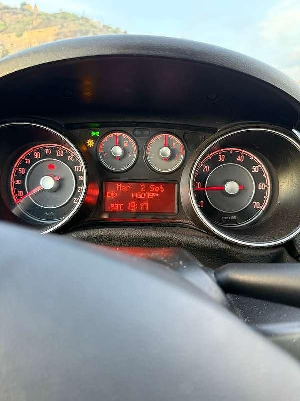 Usata Fiat Punto Evo S 75 CV (55 kW) 2010 Bianco Utilitaria